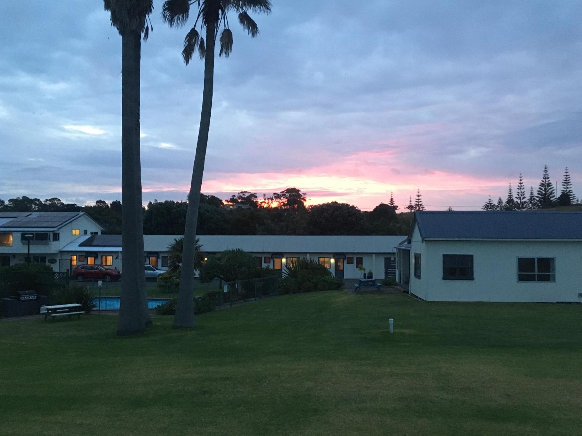 Pukenui Lodge Motel Exteriör bild